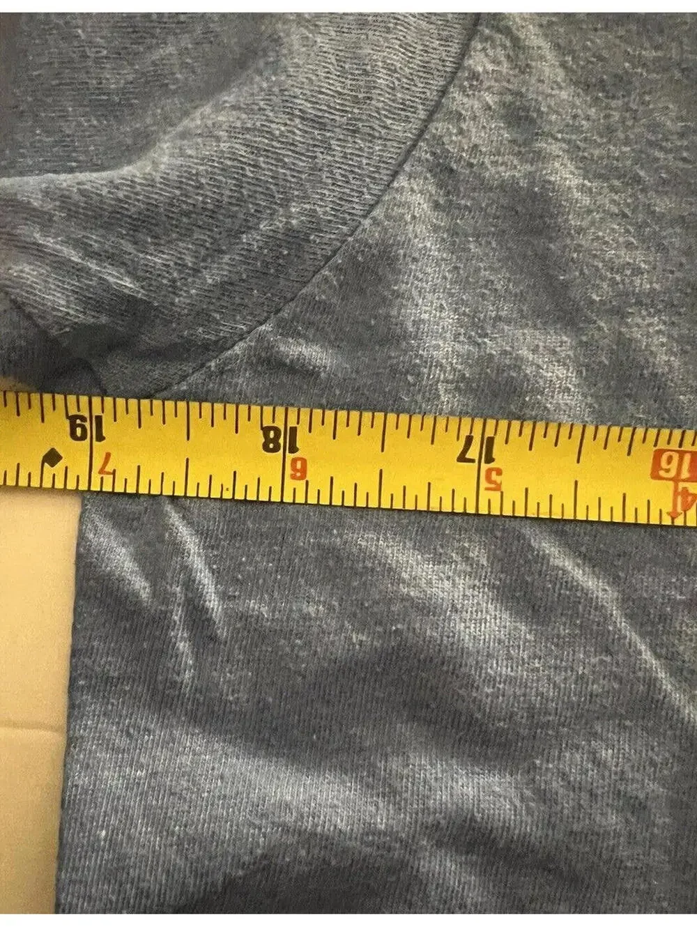 Levi's Built Strong Size Medium Graphic Tee